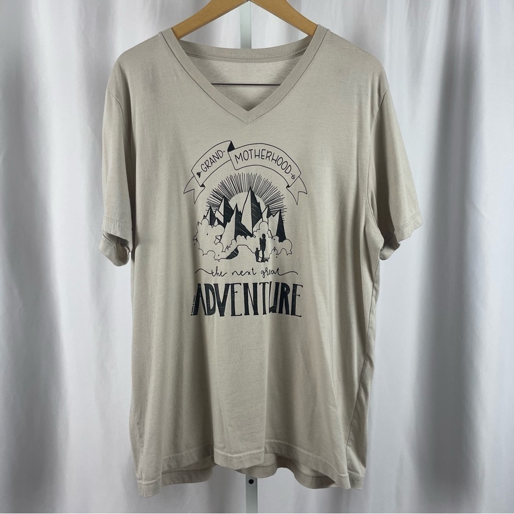 Grins & Grace XL Motherhood V Neck Nature Graphic Tee Shirt